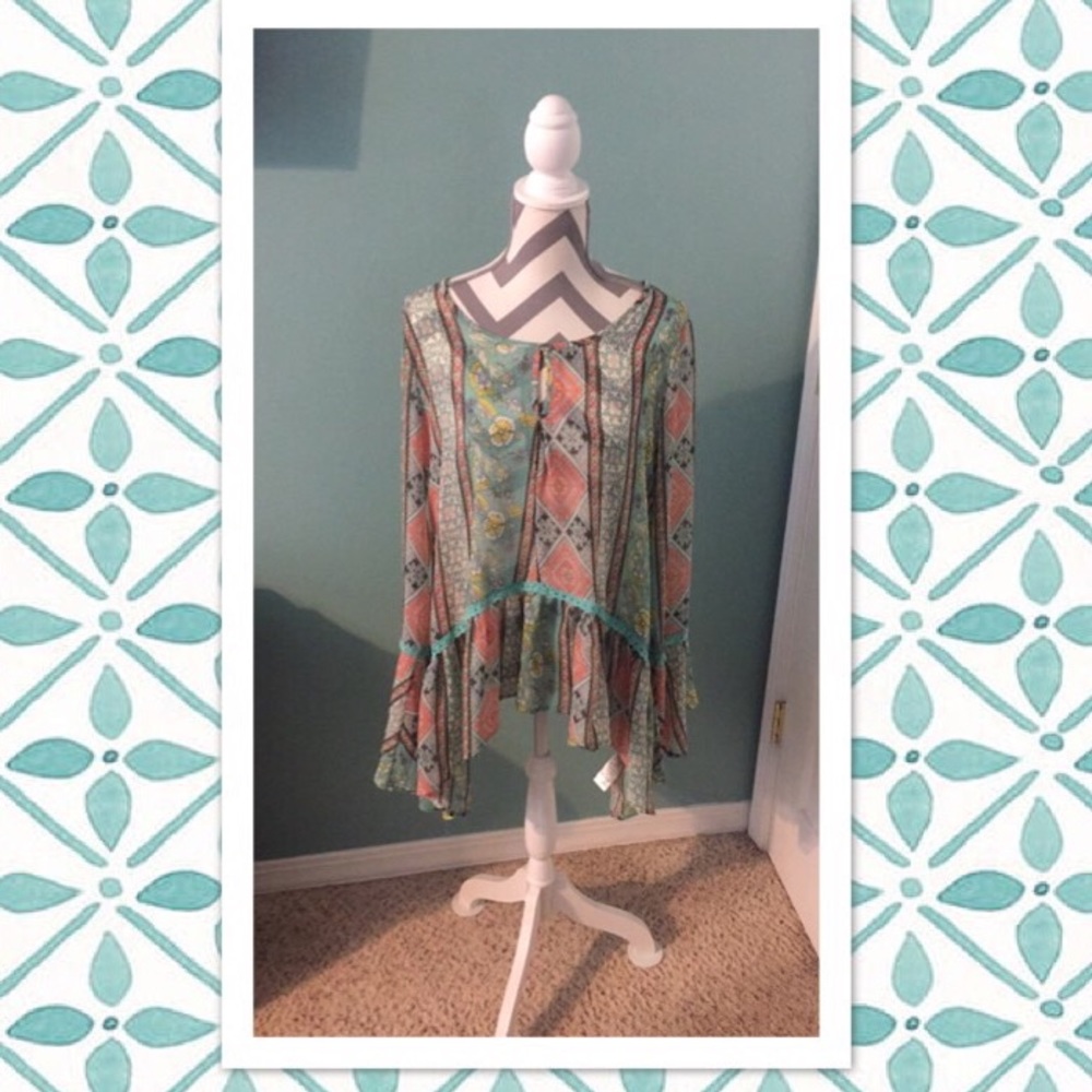 🔥🔥Grace & Lace Spring Top Large *New